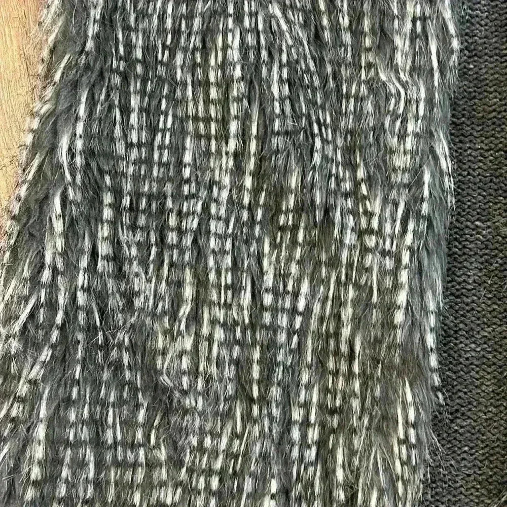 Altar’d State Women’s Faux Fur animal print look Vest‎ gray size XS runs big - Picture 4 of 11